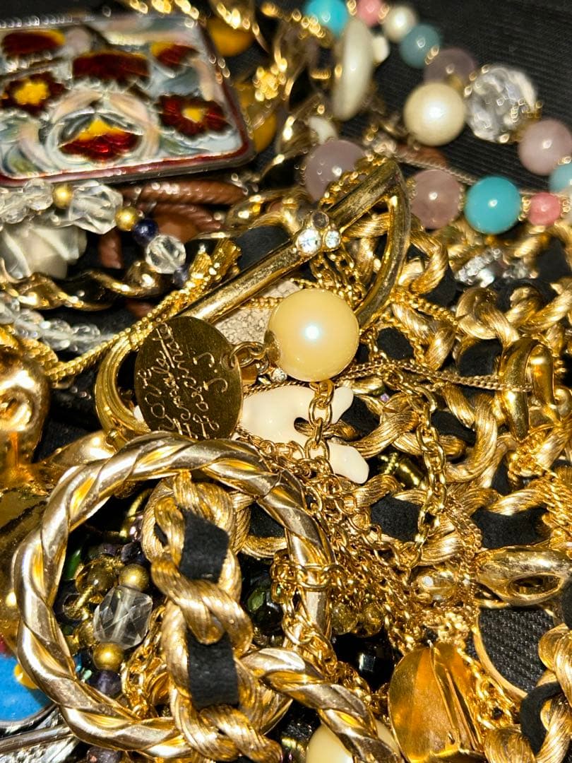 r*u様 【遺品整理】アクセサリー 大量 まとめ売り K18/18金の可能性あり