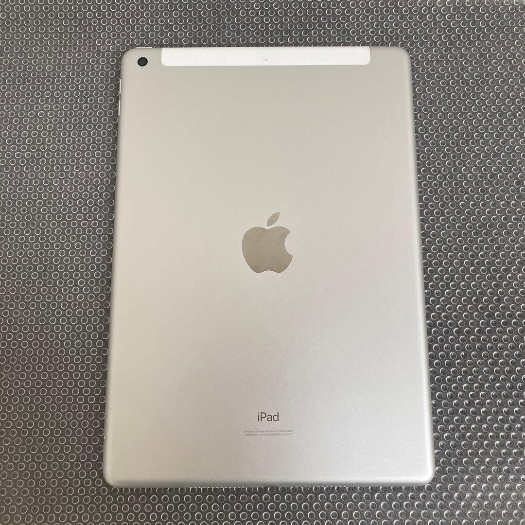 3597【早い者勝ち】外観美品☆iPad8 第8世代 32GB SIMフリー☆