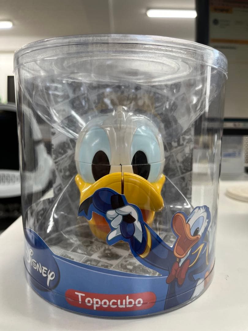 激レア！ドナルドダックのルービックキューブ