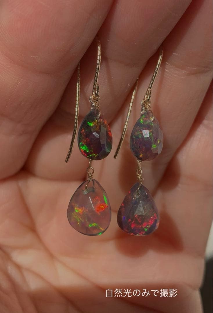 宝石質ブラックカラープレシャスオパール 2種カットK10ロングフックピアス