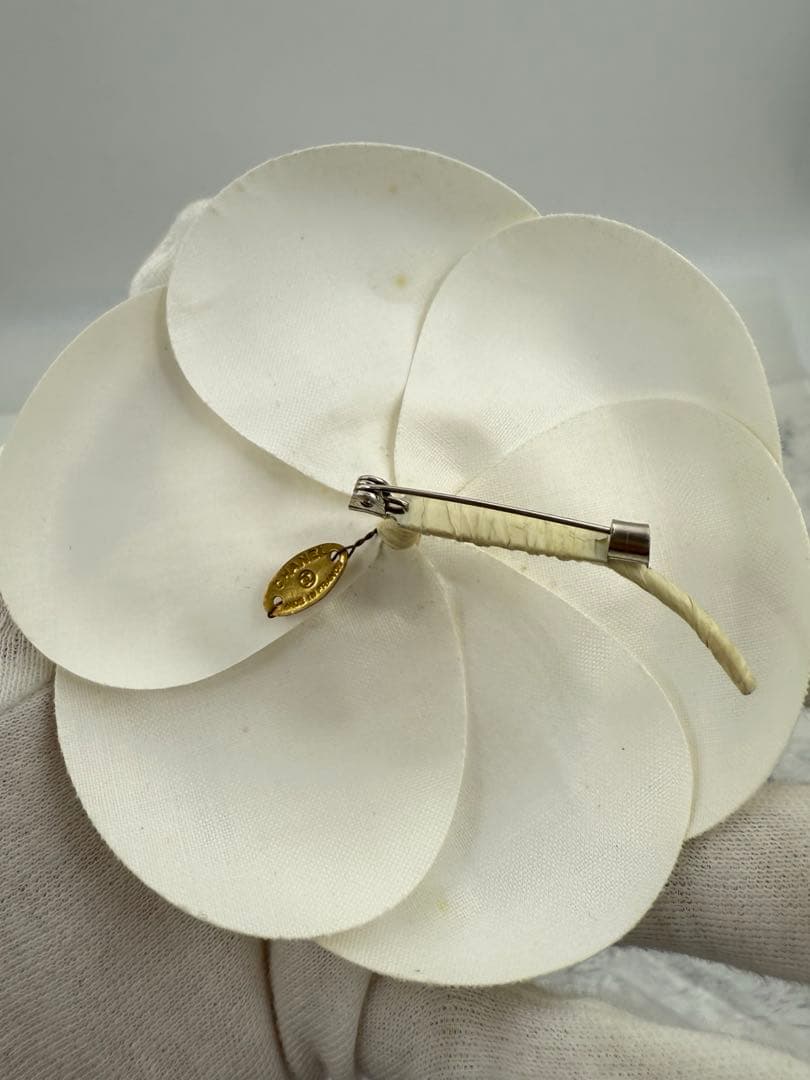 CHANEL シャネル カメリア フラワー コサージュ ブローチ　箱付　豆あり