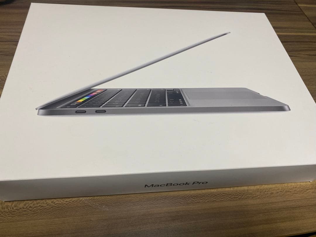 MacBook Pro 13インチ大容量 1TBモデル　外箱あり