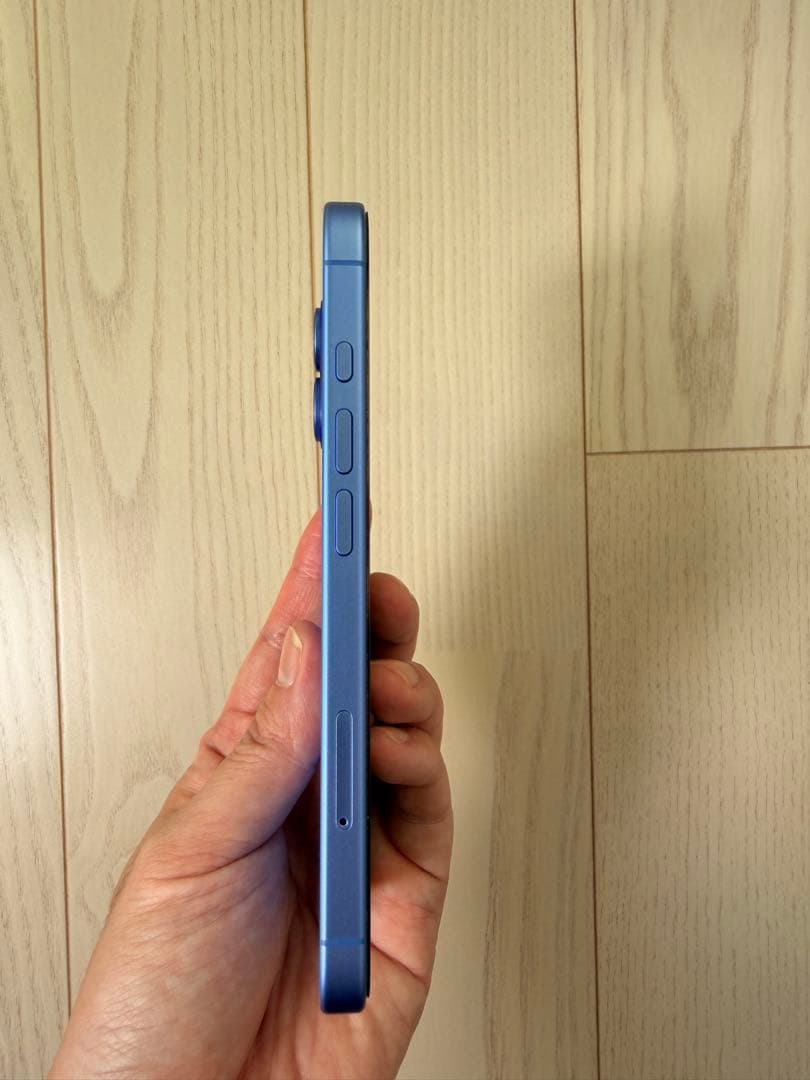 iPhone 16 256GB ウルトラマリン SIMフリー