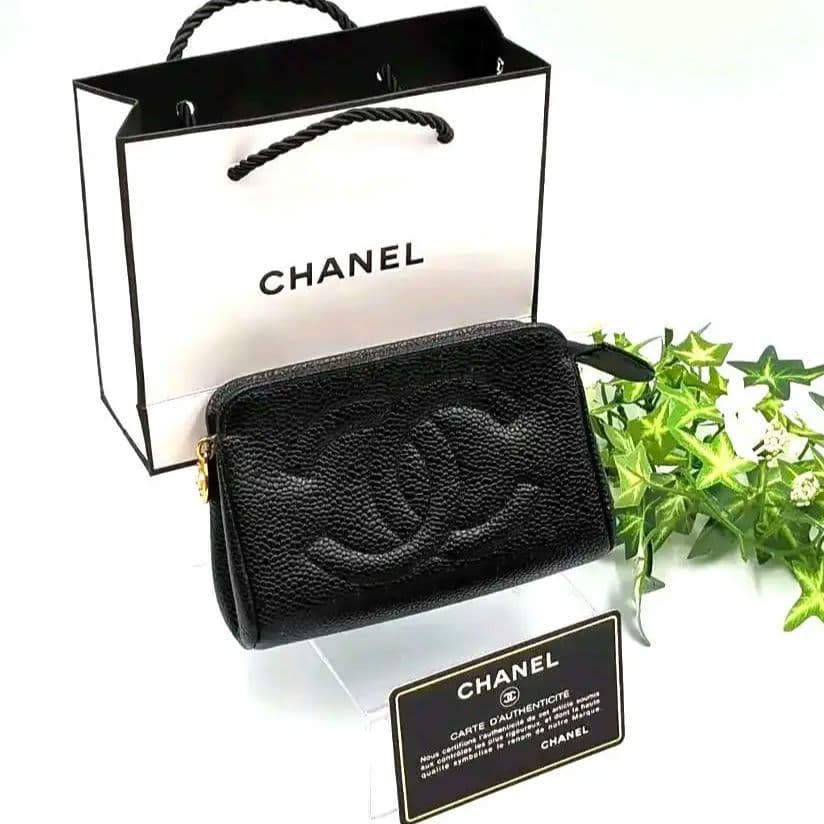 CHANEL　シャネル　ブラックレザー ミニポーチ ケース　コスメポーチ