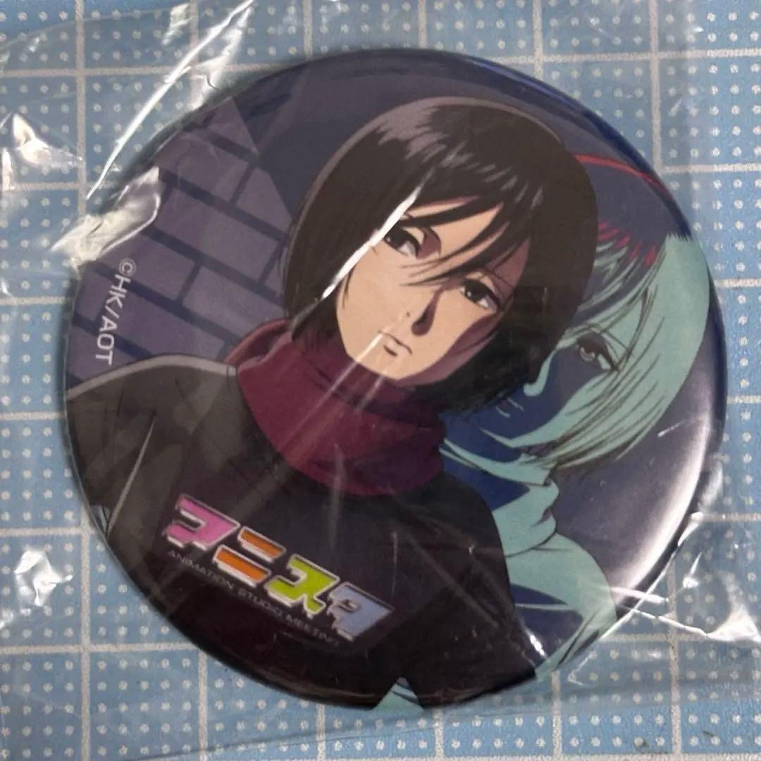 進撃の巨人　アニスタ　缶バッジ　ミカサ