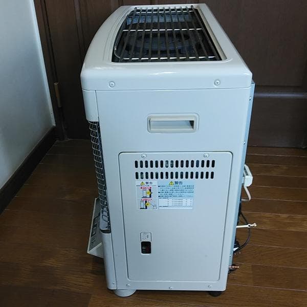 食ぱんまん　サンポット FF式石油暖房機 FFR-7021KF