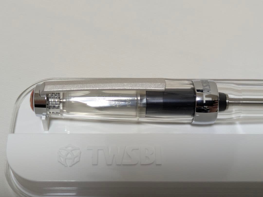 【未使用品】ツイスビー TWSBI 万年筆 VAC 700R クリア 太字B