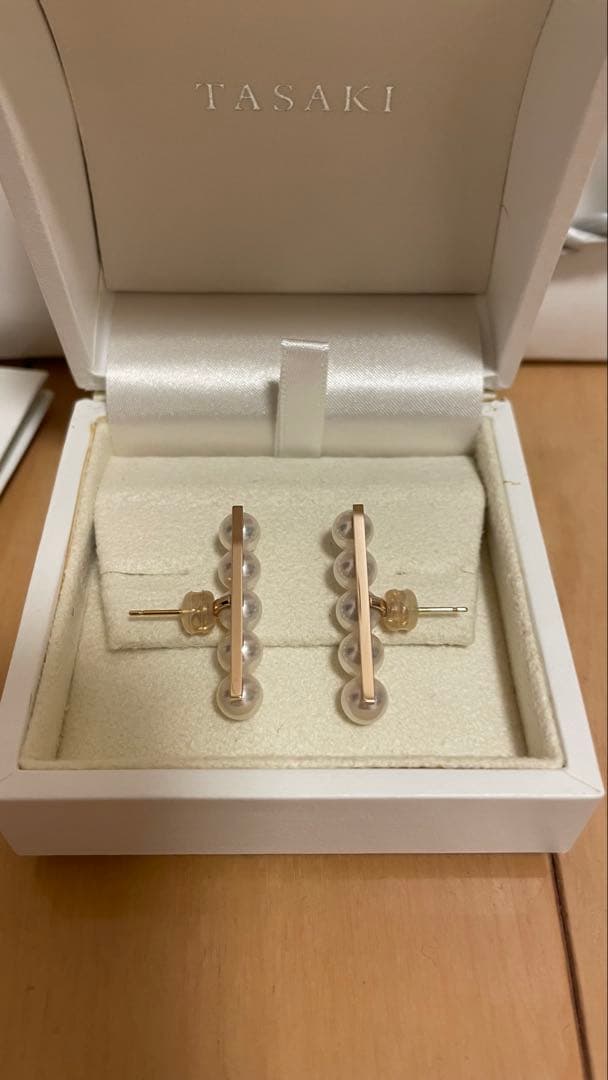 美品TASAKIタサキバランスピアスk18サクラゴールド