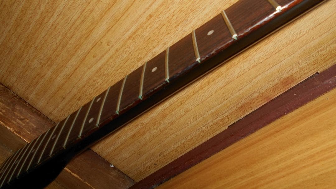 JV期かも？Fender ST556のネック