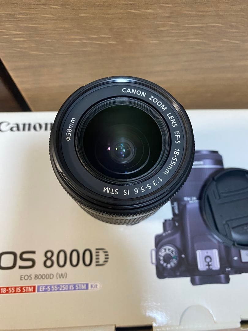 Canonデジタル一眼レフカメラ EOS 8000D ダブルズームキットおまけ付
