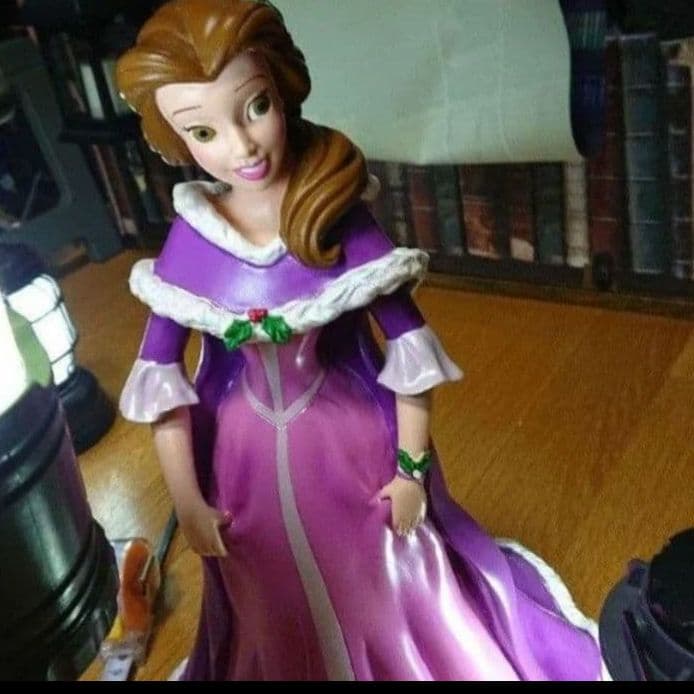 ディズニー　美女と野獣　クリスマスベル　スタチュー