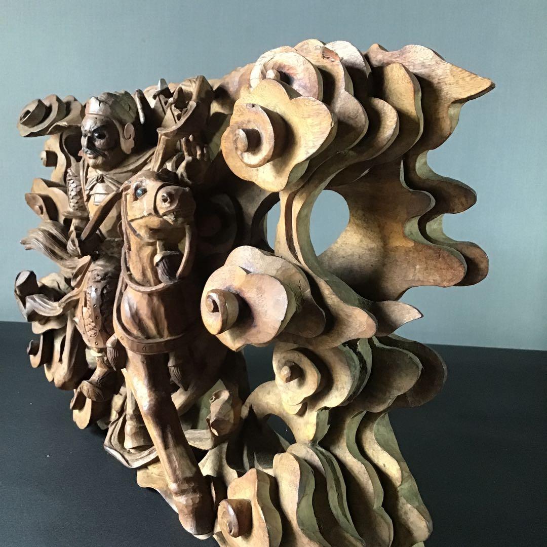 欅厚板　「劉備玄徳騎馬像」和彫　民藝