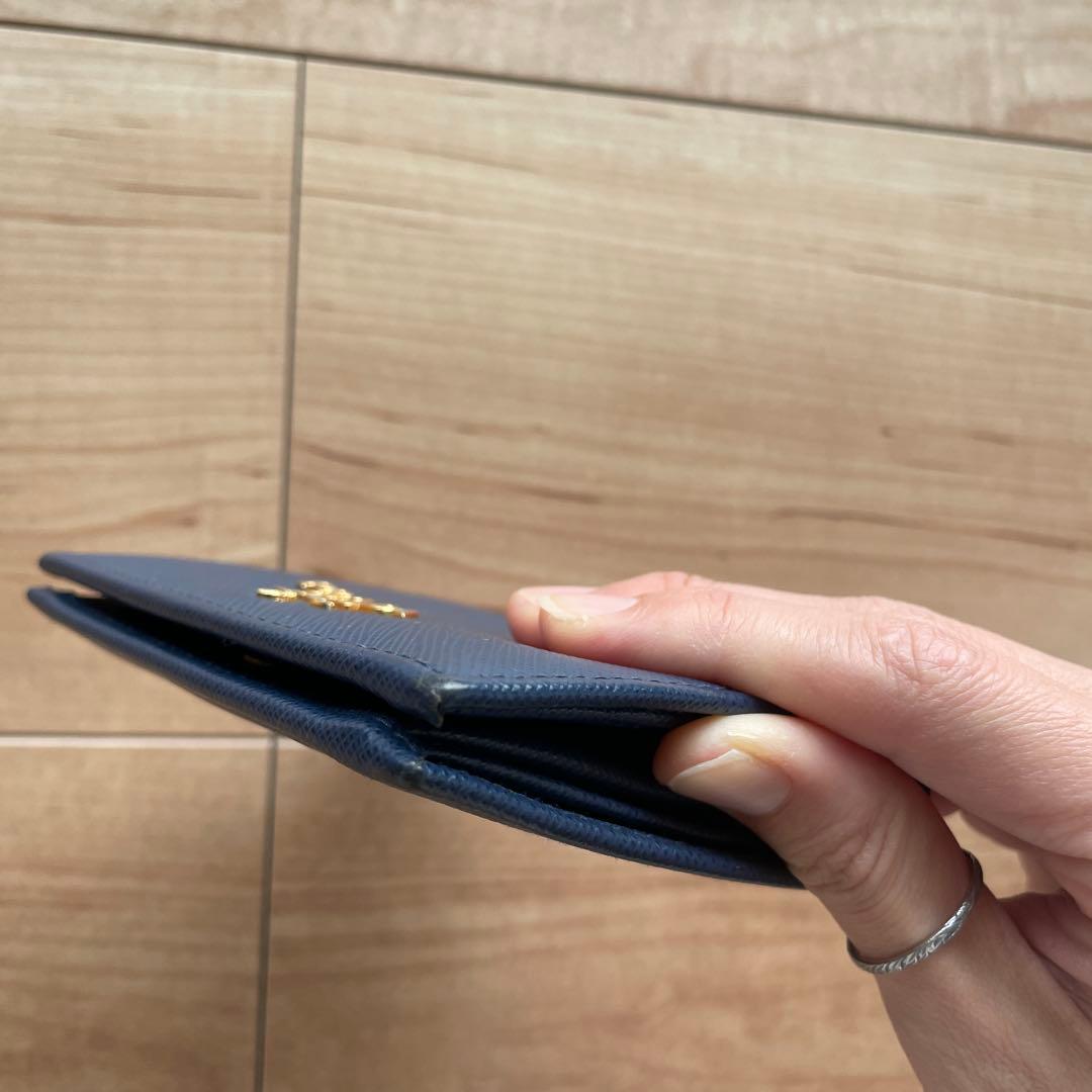 PRADA ネイビー 二つ折り財布 箱付き