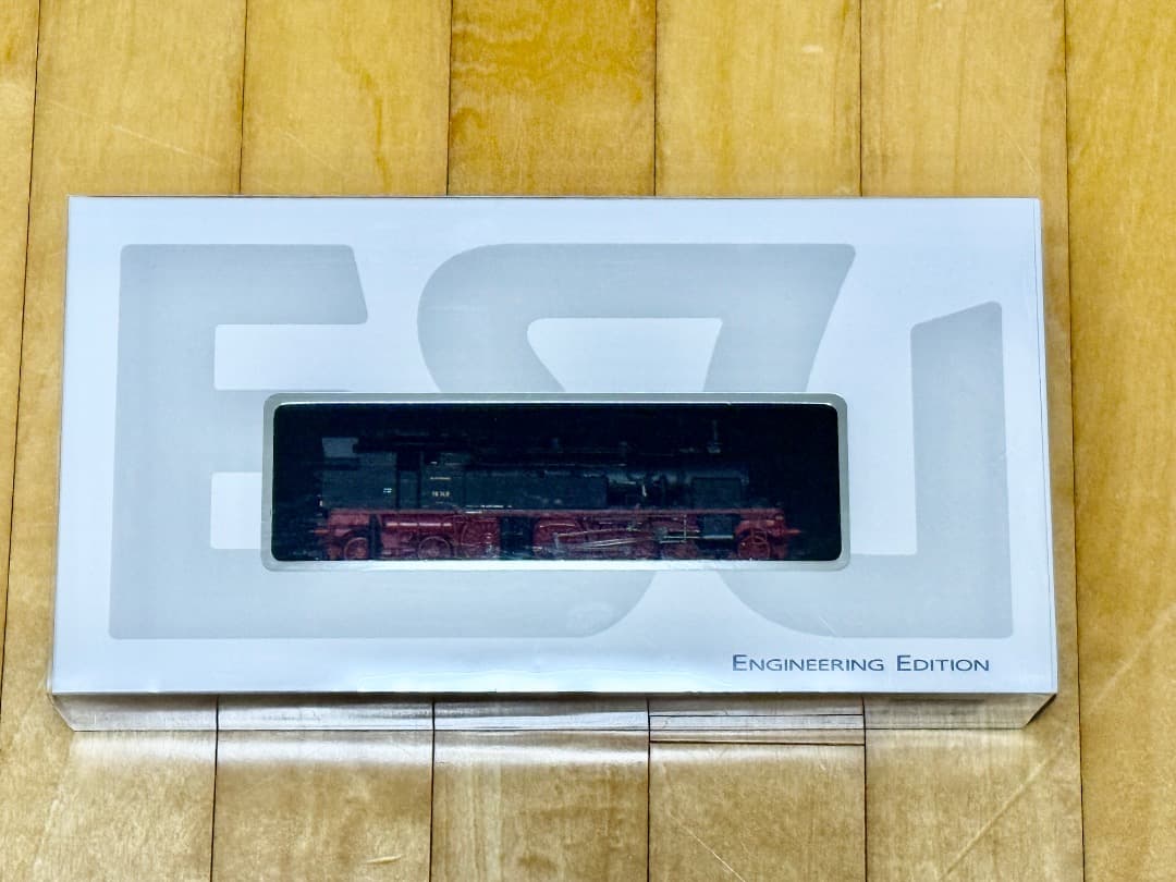 ESU31183　ドイツ T18蒸気機関車　AC/DC切替可　ほぼ新品