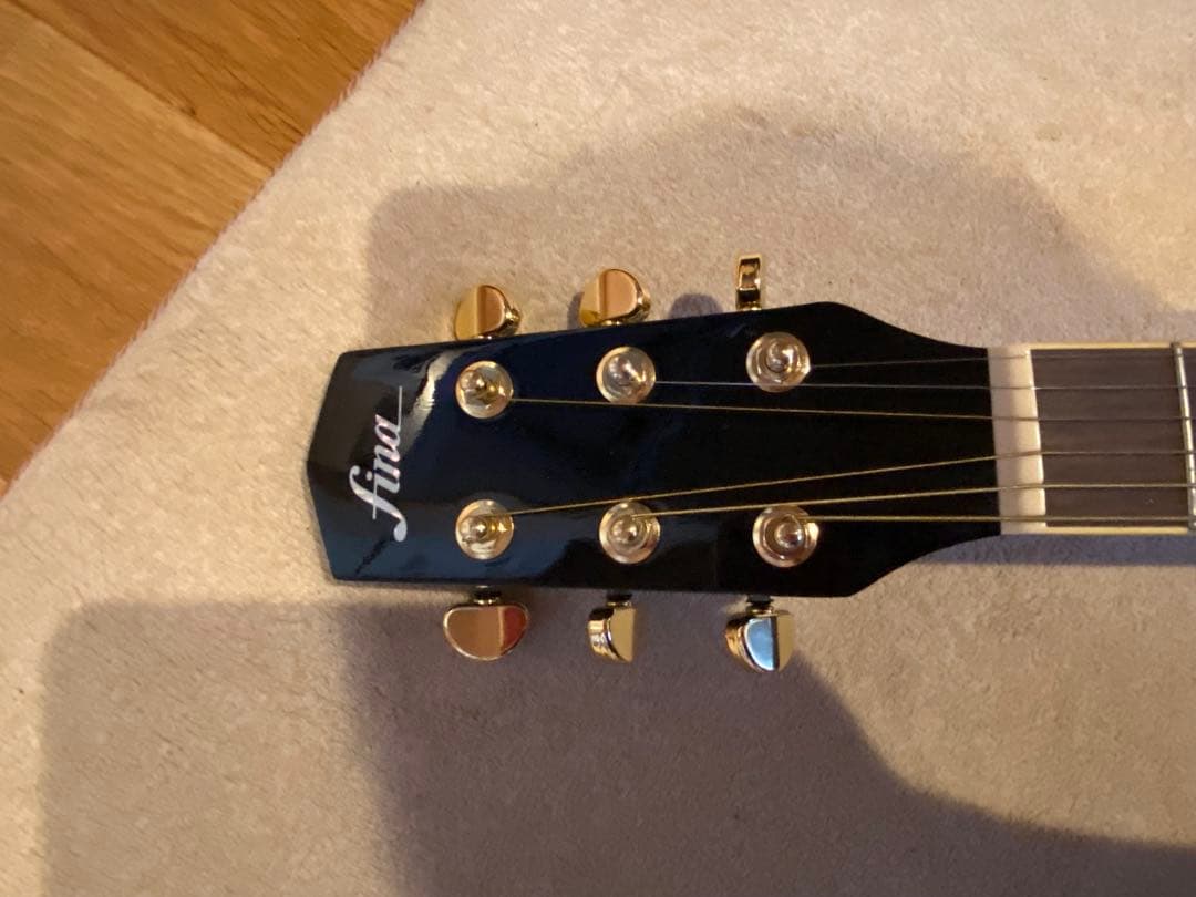 アコースティックギター　ソフトケース　チューナー　ピック付き