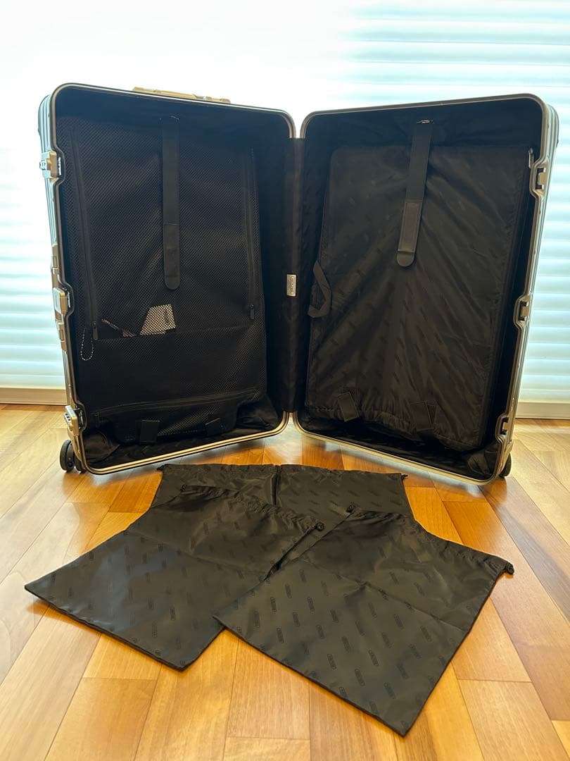 た*い様 リモワ　トパーズ　チタニウム82リットル　RIMOWA