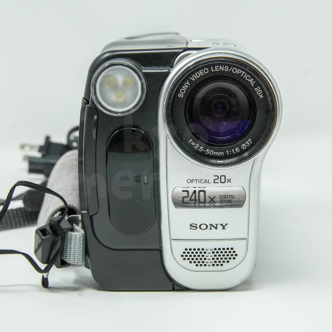 SONY CCD-TRV126 Hi8 ビデオカメラ レコーダー 通電確認済み