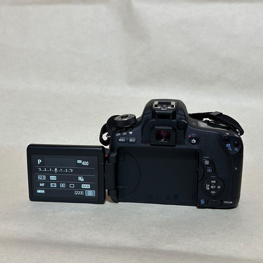 キャノン EOS8000D + 18-135 IS STM バッテリー4個付