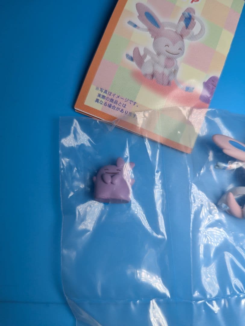 絶版　未開封　ポケセン限定　へんしん！メタモンシリーズニンフィア　ガチャガチャ