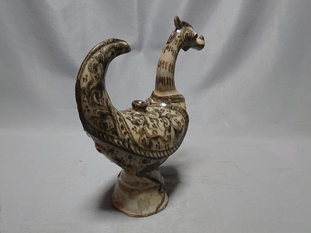 コレクター収集品　タイ　カロン鉄絵 唐草紋 クジャク形　水注15～16世紀