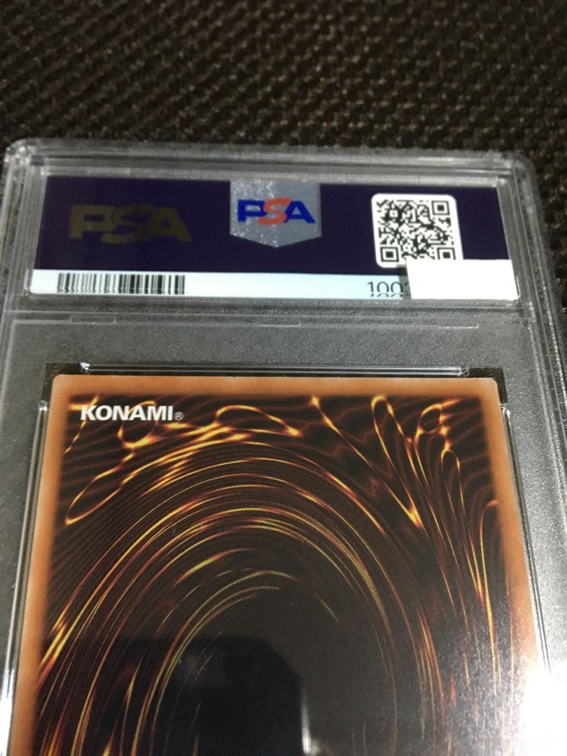 ウサギ 遊戯王 PSA8 ブラック・マジシャン・ガール 20th