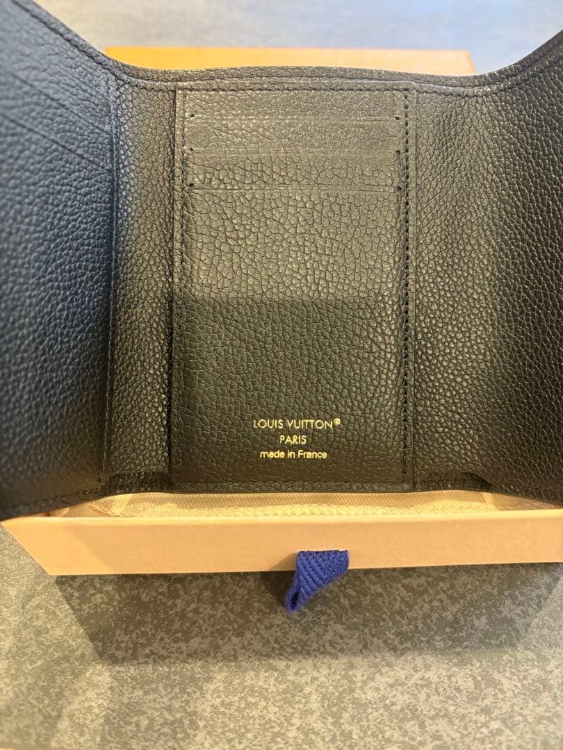 【新品】ポルトフォイユ・ヴィクトリーヌ 即購入⭕️