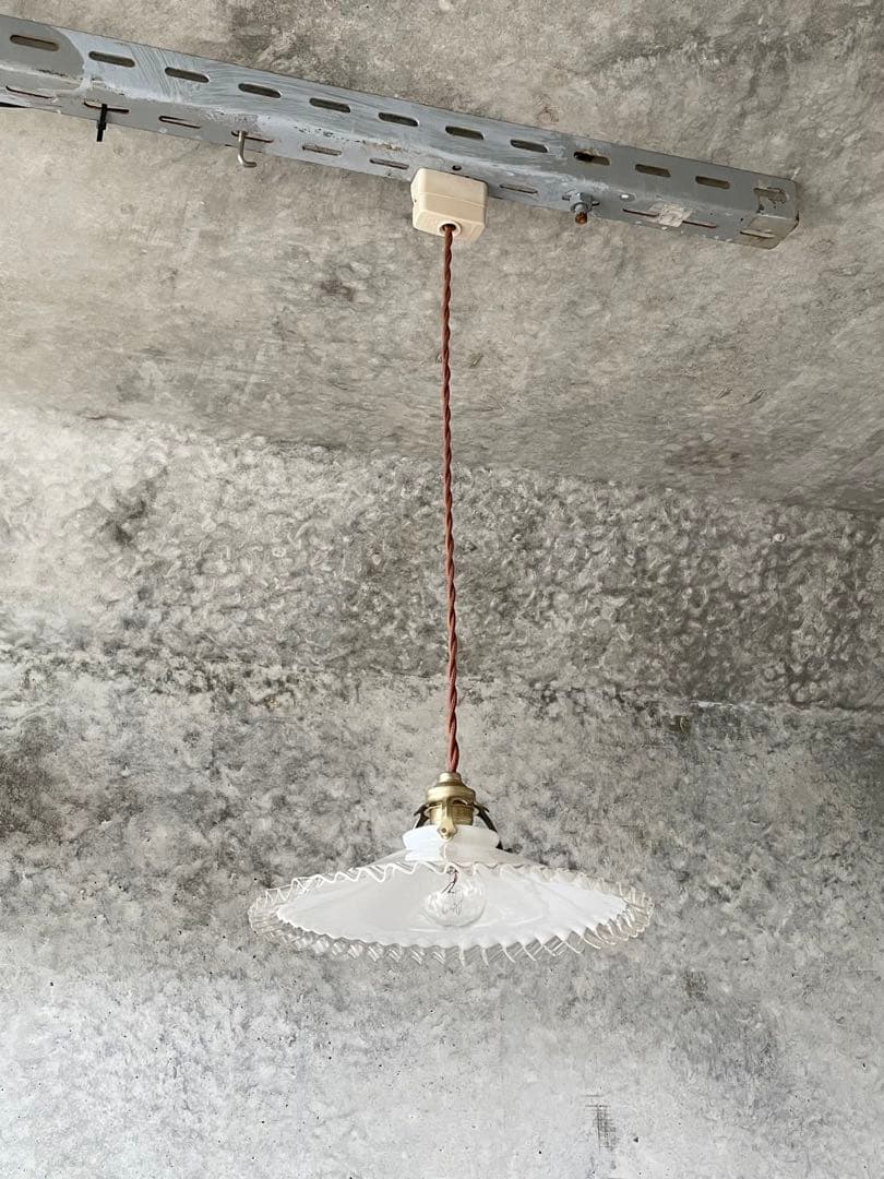 【merci】br2-3. 小皿！フランス　吊り下げ　ミルクガラス　シェード