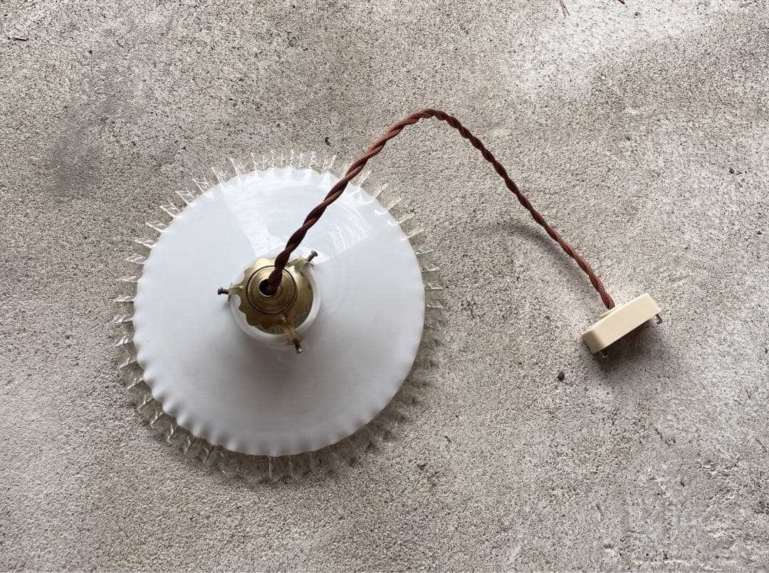 【merci】br2-3. 小皿！フランス　吊り下げ　ミルクガラス　シェード