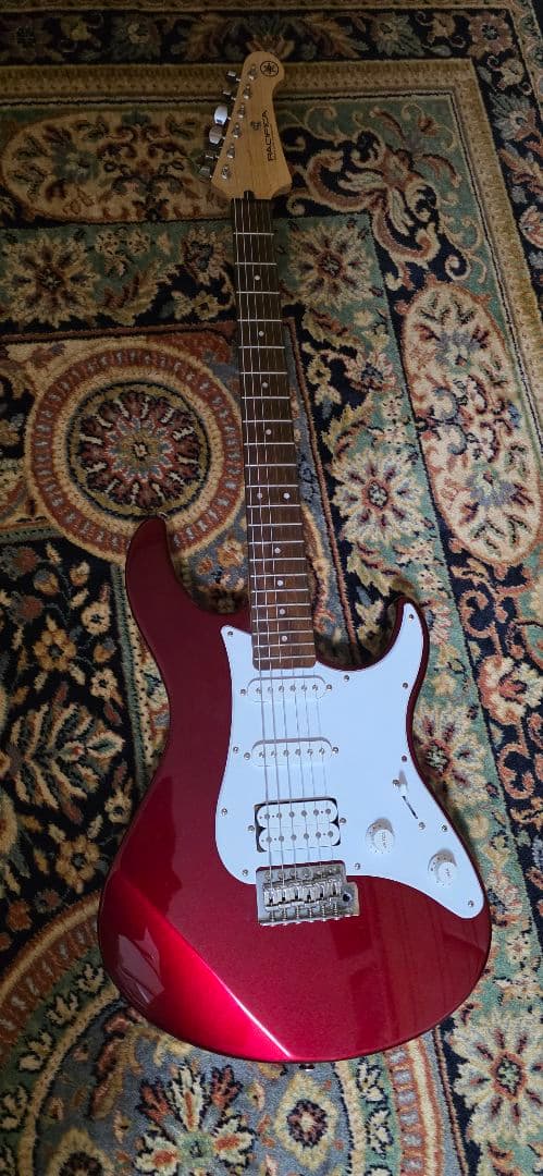 YAMAHA Pacifica 012 レッド