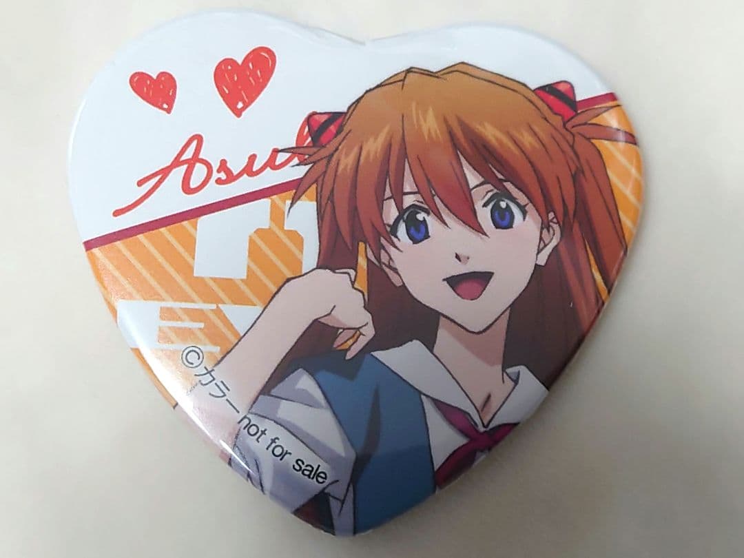 エヴァンゲリオン　式波アスカ　ハート型缶バッジ