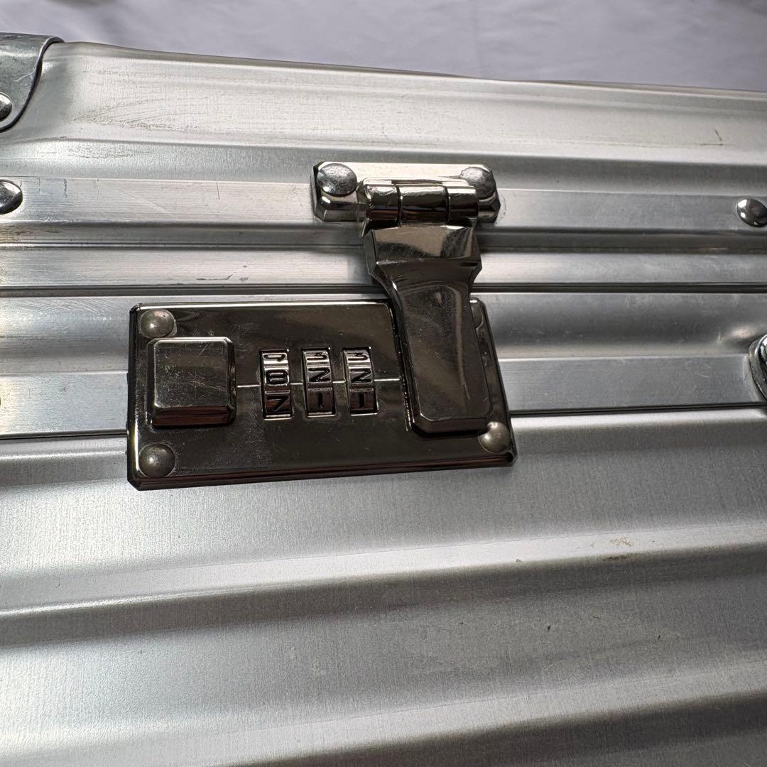 RIMOWA Classic Fight 33L 機内持ち込み キャリーケース