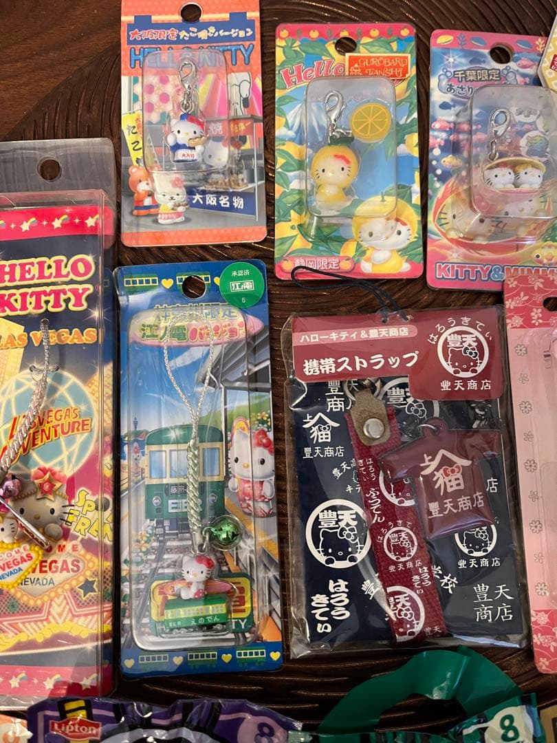 ハローキティ ご当地根付ストラップ