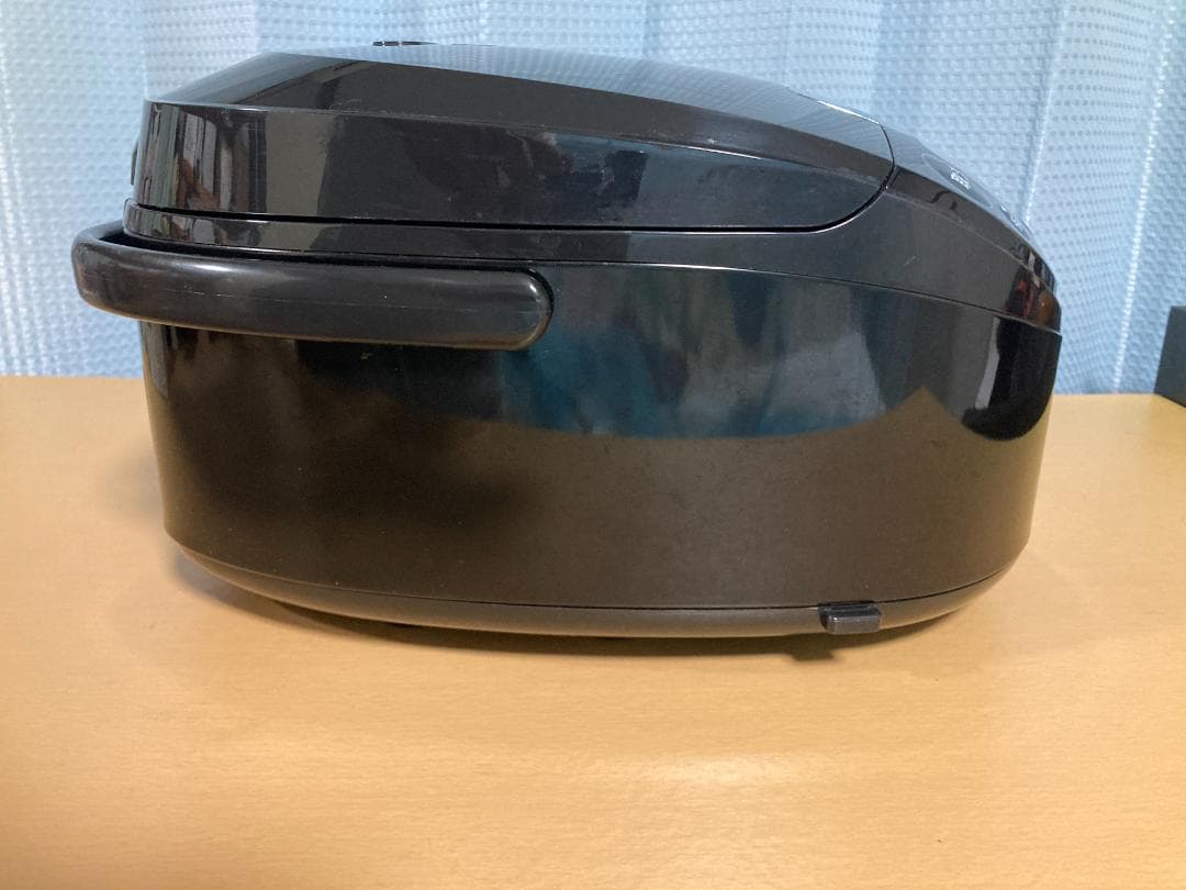 ★美品★２2年製 TIGER JPW-H100 炊きたてIH炊飯器 5.5合炊き