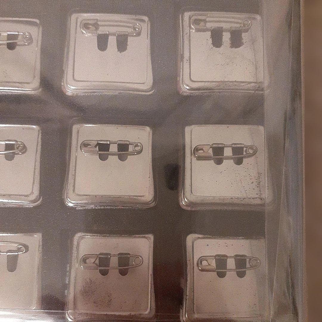 アニメキャラクター ピンバッジセット 36個