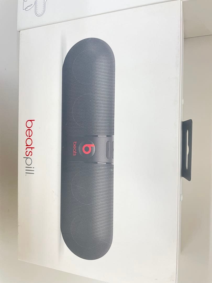 beats pills スピーカー と専用スタンド