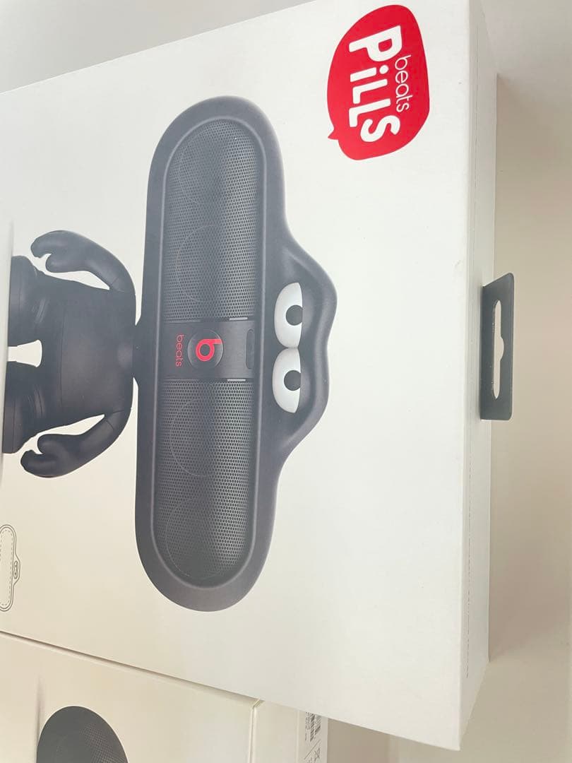 beats pills スピーカー と専用スタンド