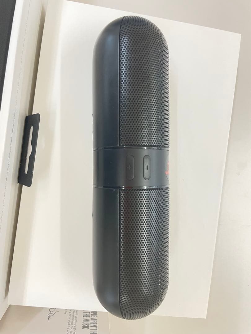 beats pills スピーカー と専用スタンド