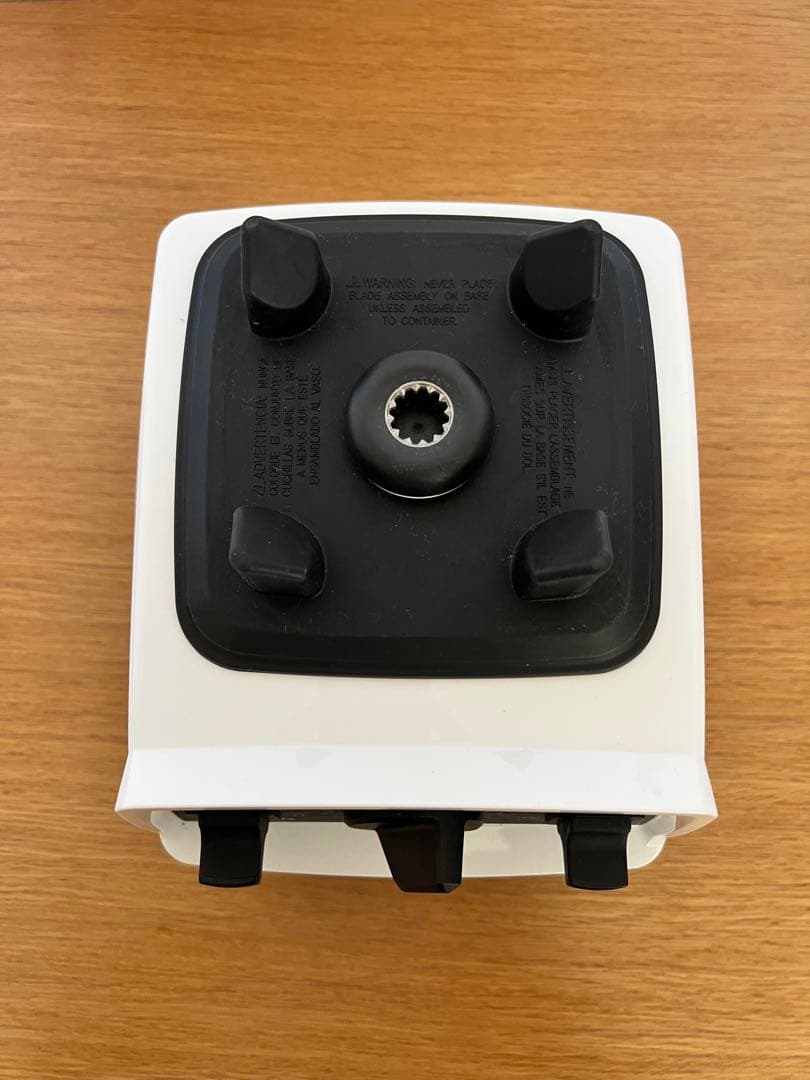 Vitamix ホワイトミキサー 10段階調整　ドライコンテナ付　2020年製