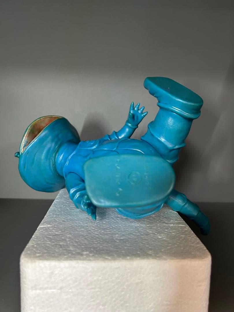 断捨離マン　カネゴン　マルサン　円谷プロ