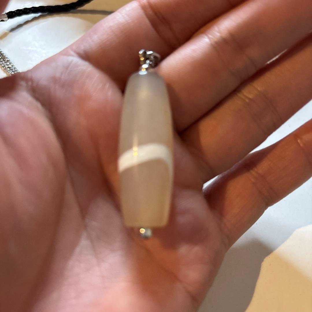 悪いことがなくなってきてる！天珠を一つは持ちたい！綺麗な白蛇白天珠さま！綺麗！