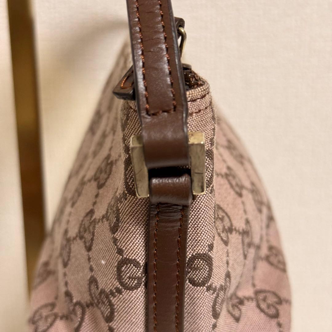 GUCCI グッチ アクセサリーポーチ　GGキャンバス