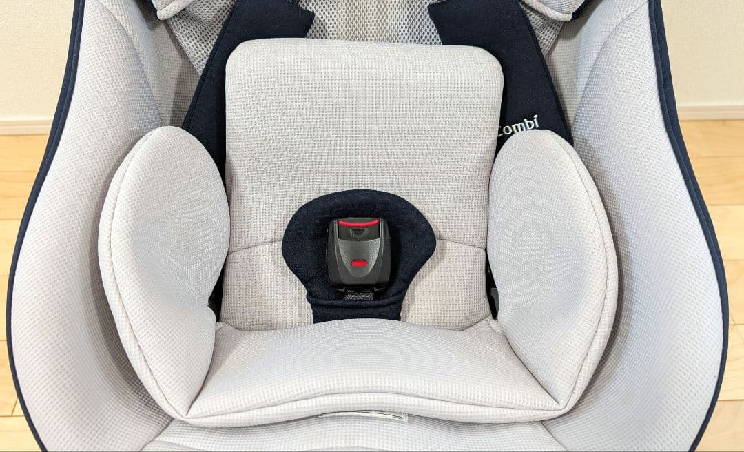 コンビ クルムーヴ スマート Light ISOFIX 新生児 チャイルドシート