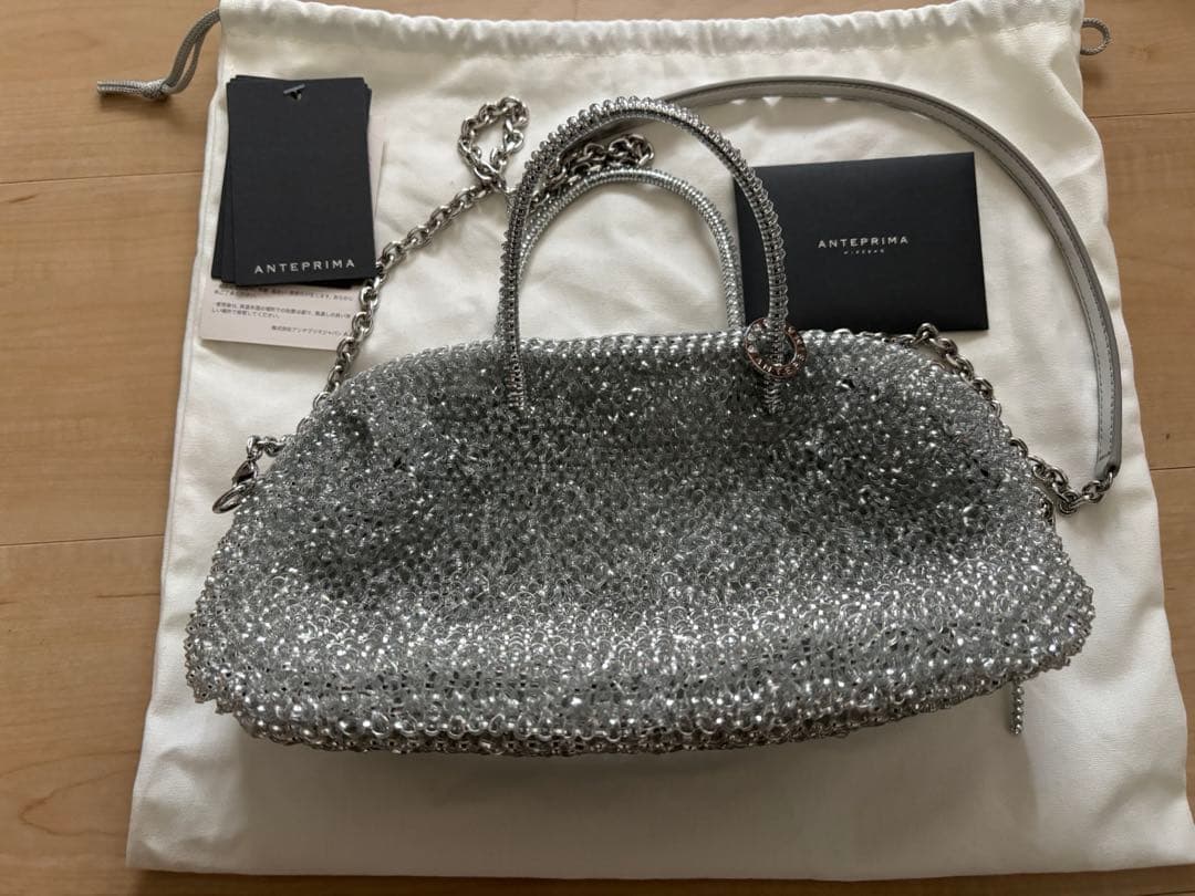 アンテプリマ　コンフェット　ミディアム　シルバー