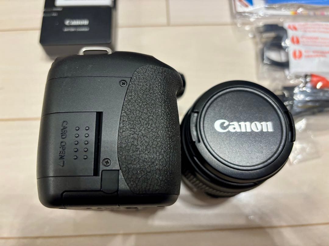 Canon EOS Kiss X4 デジタル一眼レフカメラキット美品