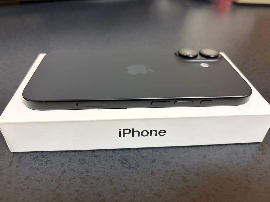 iPhone16 128gb ブラック