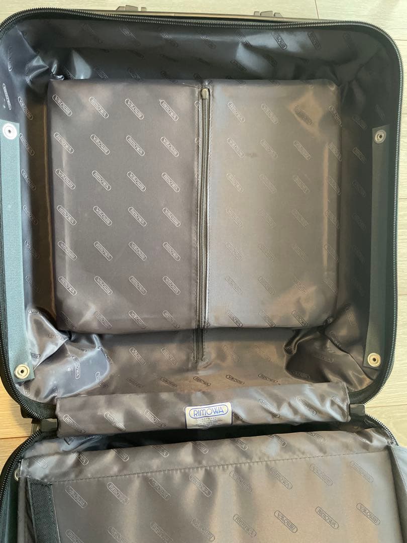 RIMOWA サルサ ビジネス