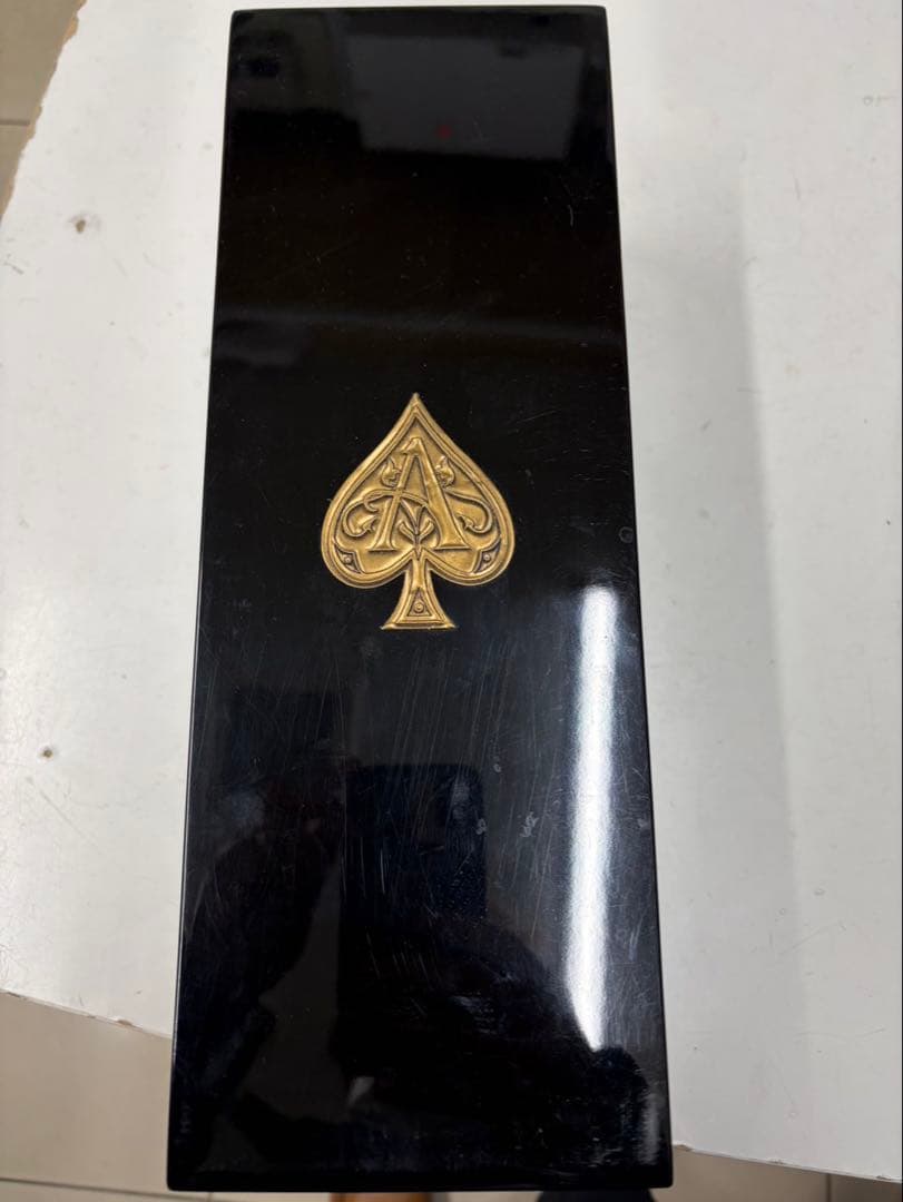 【yujii】アルマンド　ゴールド　箱付き　シャンパン