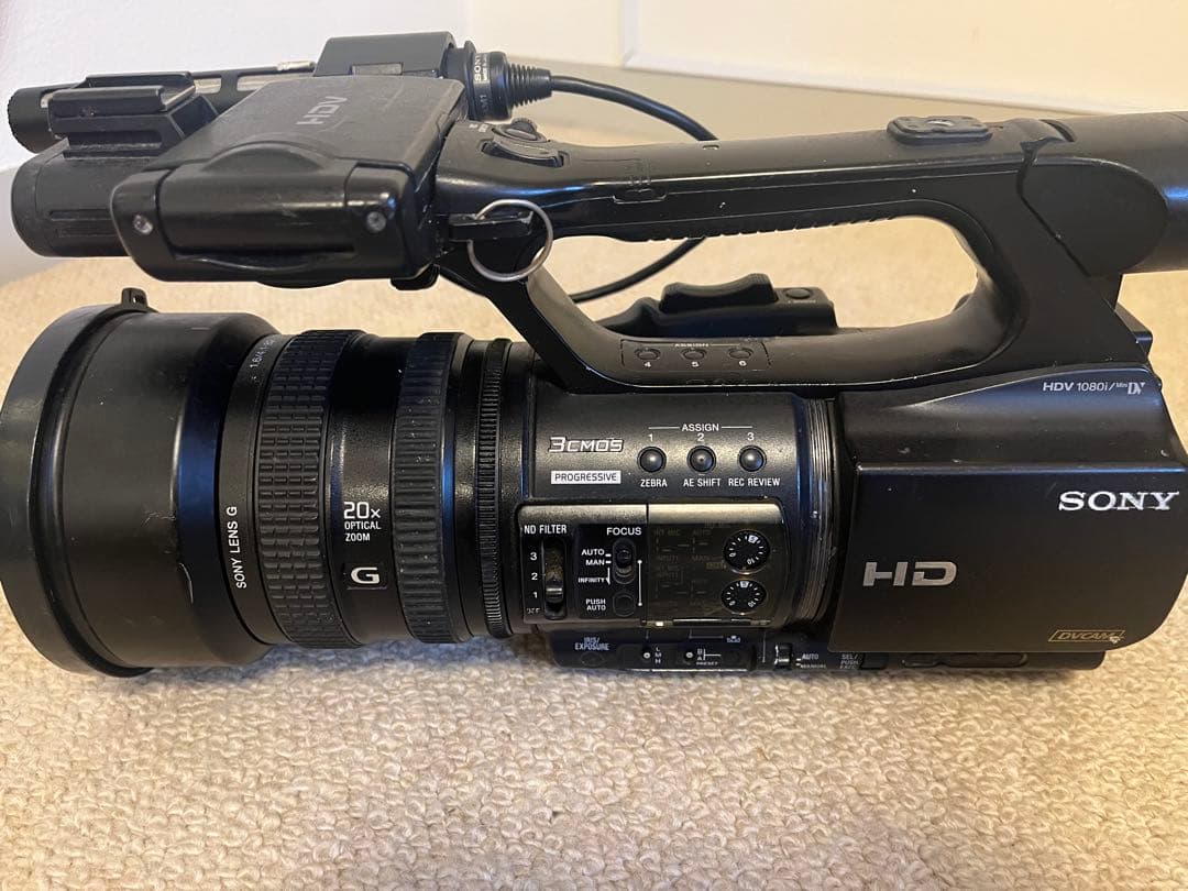 Sony HVRZ5J業務用ビデオカメラ本体2台ワイコン電池バッグオマケ付