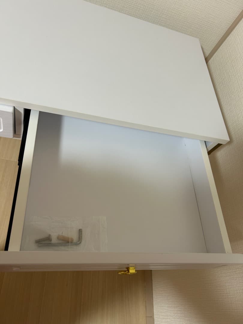 LOWYA ドレッサー