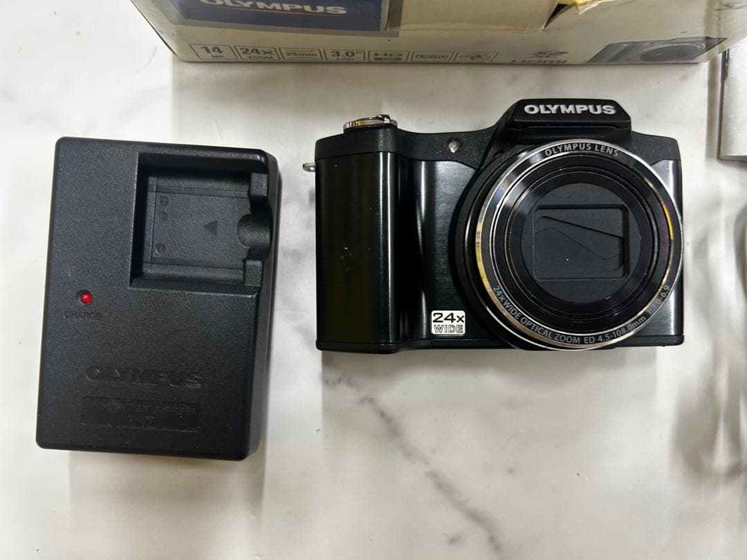 OLYMPUS デジタルカメラ　SZ-14